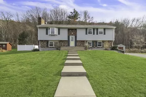 468 East St, Easthampton, MA 01027