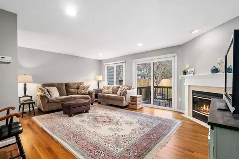 64 Maple St UNIT B, Canton, MA 02021 photo 4