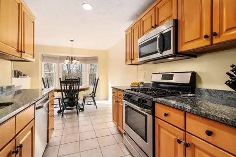 64 Maple St UNIT B, Canton, MA 02021 photo 6