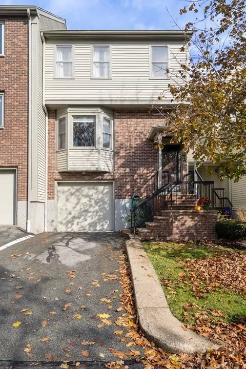 64 Maple St UNIT B, Canton, MA 02021