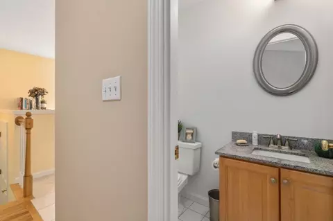 64 Maple St UNIT B, Canton, MA 02021 photo 9