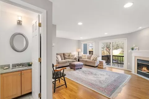 64 Maple St UNIT B, Canton, MA 02021 photo 10
