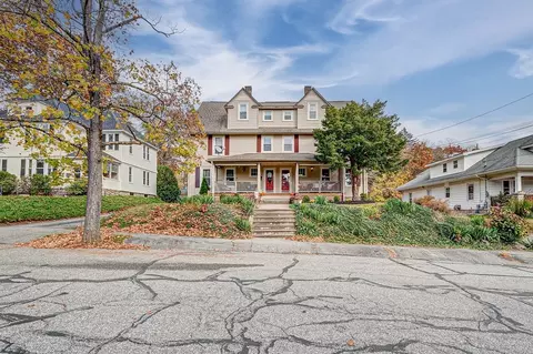 35 Granite St #35, Whitinsville, MA 01588