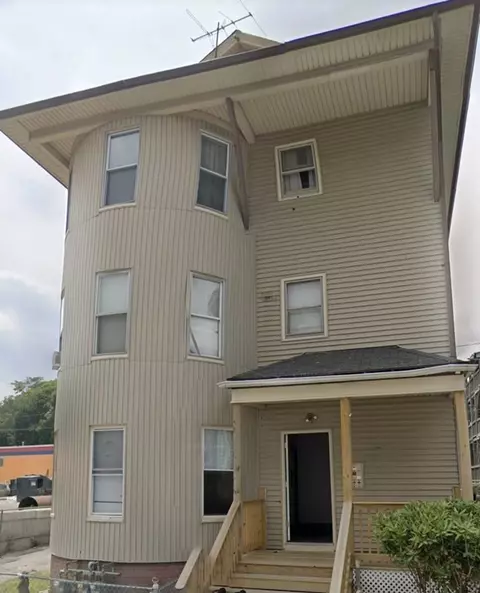14 Preston St, Worcester, MA 01610
