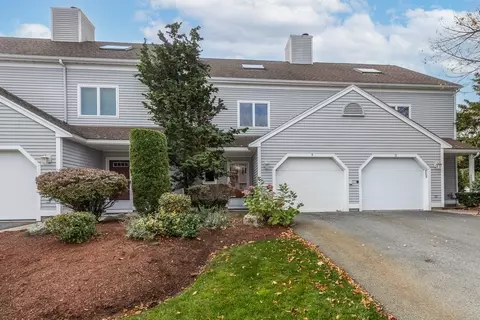 9 Carriage Hill Ln #2605, Salem, MA 01970