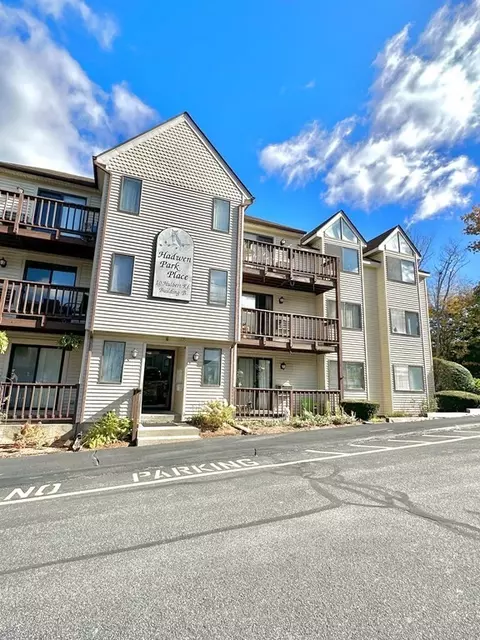10 Hulbert Rd #18, Worcester, MA 01603