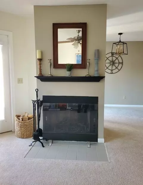 209 Beacon Park #209, Webster, MA 01570 photo 6