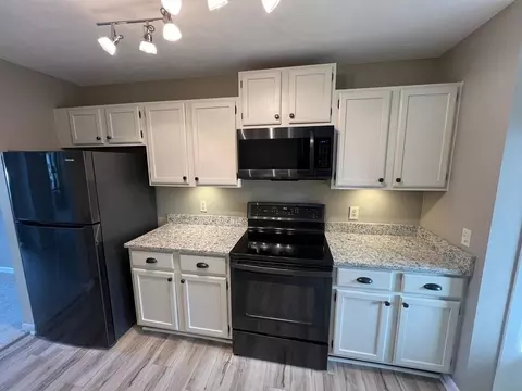209 Beacon Park #209, Webster, MA 01570 photo 10