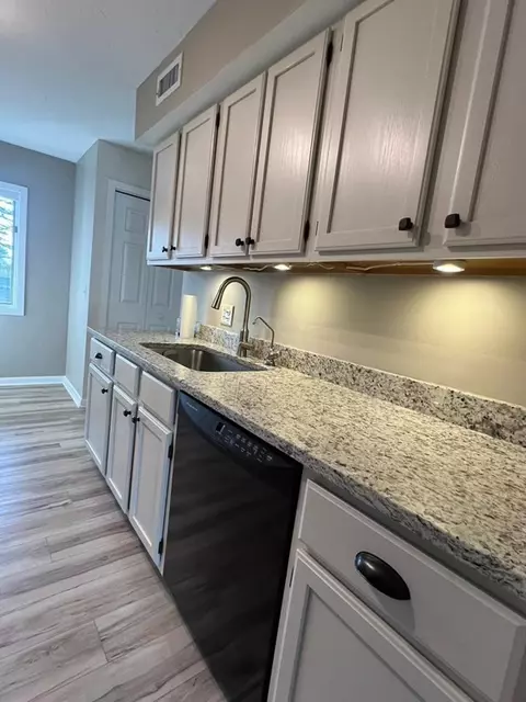 209 Beacon Park #209, Webster, MA 01570 photo 9