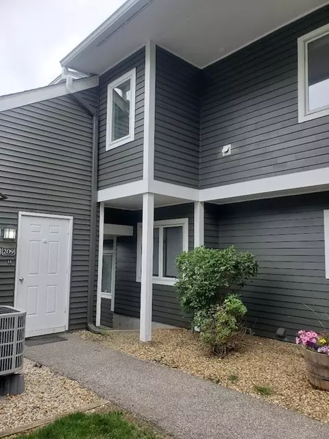 209 Beacon Park #209, Webster, MA 01570 photo 3