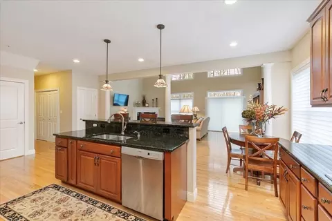 7 Pine Tree Dr, Methuen, MA 01844 photo 8