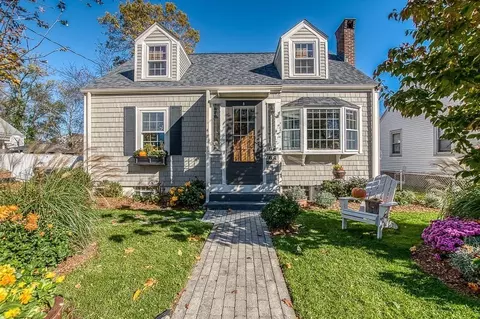 64 Beech St, Dedham, MA 02026