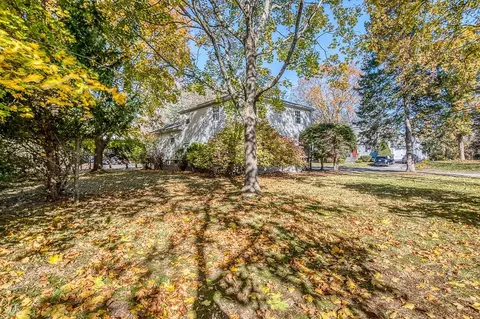 7 Scott Cir, Dedham, MA 02026 photo 24