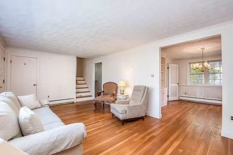 7 Scott Cir, Dedham, MA 02026 photo 6
