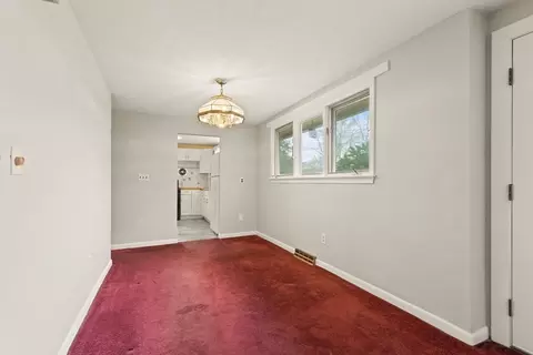 71 Circle Dr, Framingham, MA 01702 photo 6