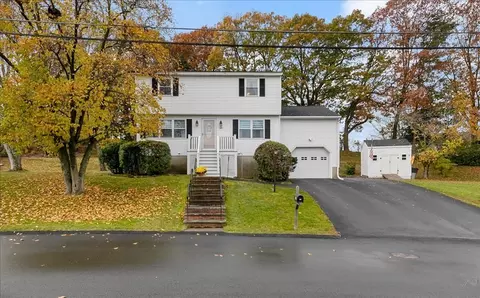 127 Anderson Dr, Methuen, MA 01844