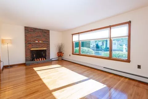 114 Spring St, Stoneham, MA 02180 photo 7