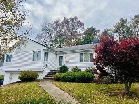 21 Sumner St, Milton, MA 02186