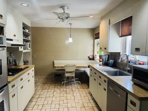 21 Sumner St, Milton, MA 02186 photo 6