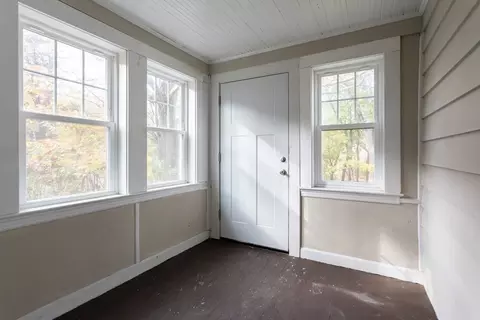 195 Eastern Ave, Worcester, MA 01605 photo 4