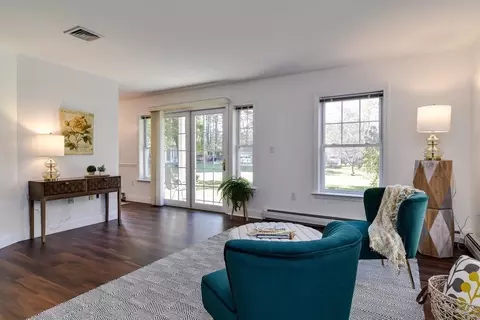 34 Meeting House Ln #117, Stow, MA 01775