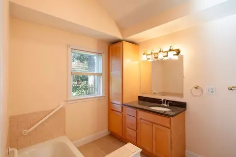 51 Wethersfield Rd, Natick, MA 01760 photo 13