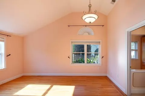 51 Wethersfield Rd, Natick, MA 01760 photo 12