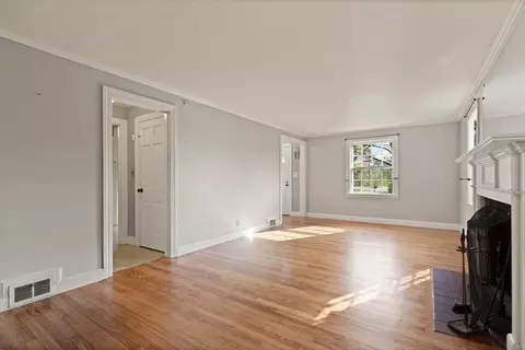 25 Endicott St, Dedham, MA 02026 photo 9