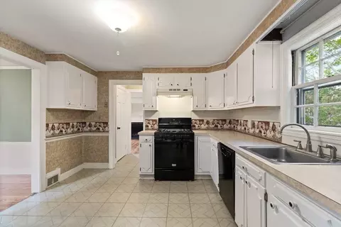25 Endicott St, Dedham, MA 02026 photo 16