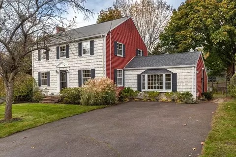 25 Endicott St, Dedham, MA 02026 photo 2