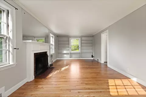 25 Endicott St, Dedham, MA 02026 photo 4