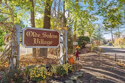 89 Village Post Rd #89, Danvers, MA 01923