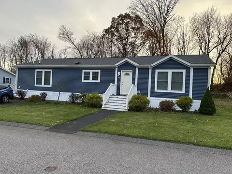 100 Linsay #DR, Raynham, MA 02767