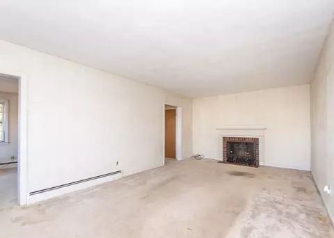 95 Upton Rd, Waltham, MA 02452 photo 12