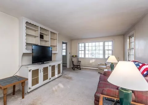 95 Upton Rd, Waltham, MA 02452 photo 14