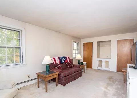95 Upton Rd, Waltham, MA 02452 photo 15
