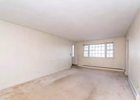 95 Upton Rd, Waltham, MA 02452 photo 16