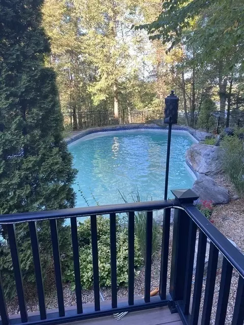 63 Paxton Rd, Spencer, MA 01562