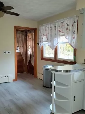 78 Aspen St, Ware, MA 01082 photo 8