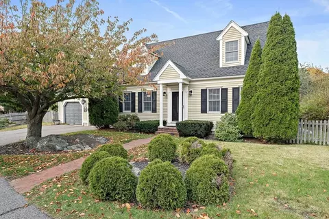 20 Spring Valley Rd, Hull, MA 02045