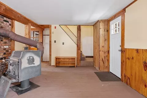 5 North St, Erving, MA 01344 photo 6