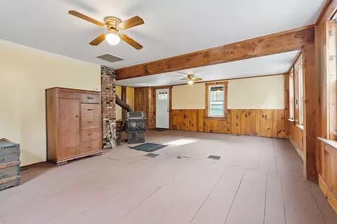5 North St, Erving, MA 01344 photo 5