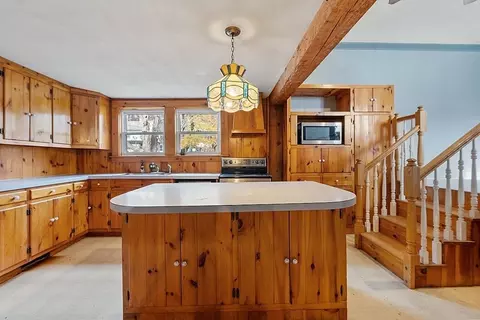 5 North St, Erving, MA 01344 photo 8