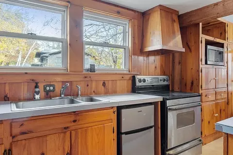 5 North St, Erving, MA 01344 photo 11