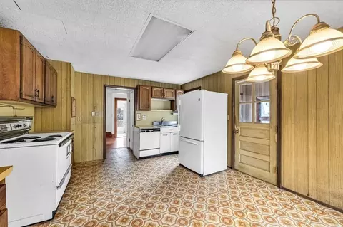 104 Eleanor Rd, Springfield, MA 01108 photo 10