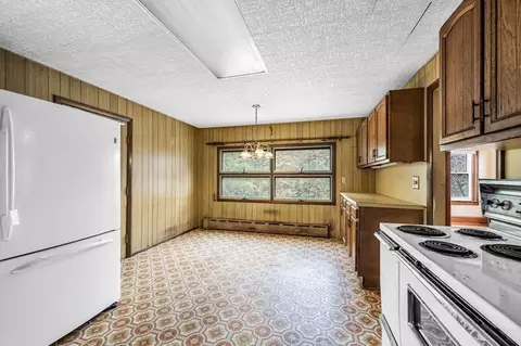 104 Eleanor Rd, Springfield, MA 01108 photo 8
