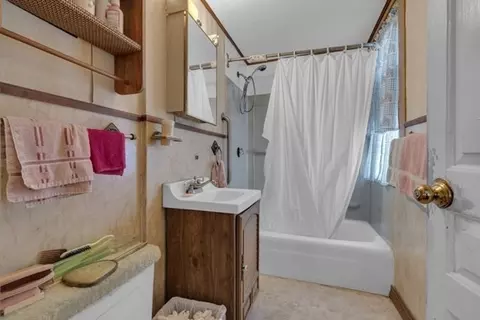 6 Pratt Ave, Beverly, MA 01915 photo 8