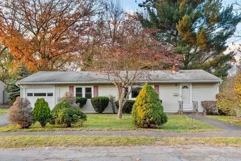 11 Martindale Rd, Randolph, MA 02368
