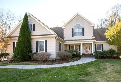 5 Lupine Cir, Shrewsbury, MA 01545