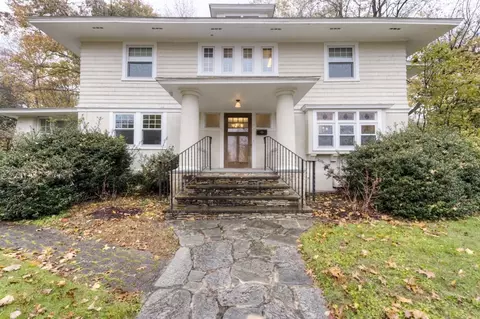 33 Beeching St, Worcester, MA 01602